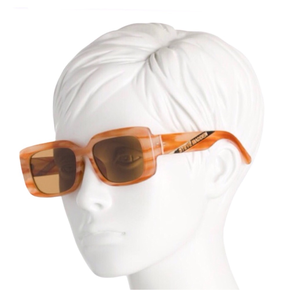 Steve Madden Rectangular Frame Sunglasses (NWT) (Size: OSFM) - Picture 2 of 6